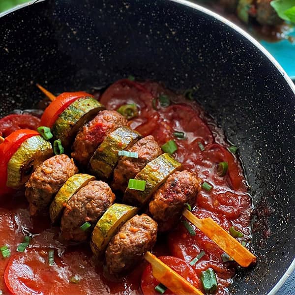 مواد لازم و آموزش کباب گوشت و کدو سبز برای 2 یا 4 یا 6 نفر | تناسب ساده مواد لازم و آموزش کباب گوشت و کدو سبز برای 2 یا 4 یا 6 نفر | تناسب ساده