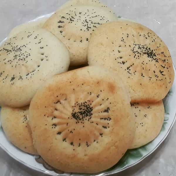 مواد لازم و آموزش کلوچه برنجی لاری خانگی (مرحله به مرحله)