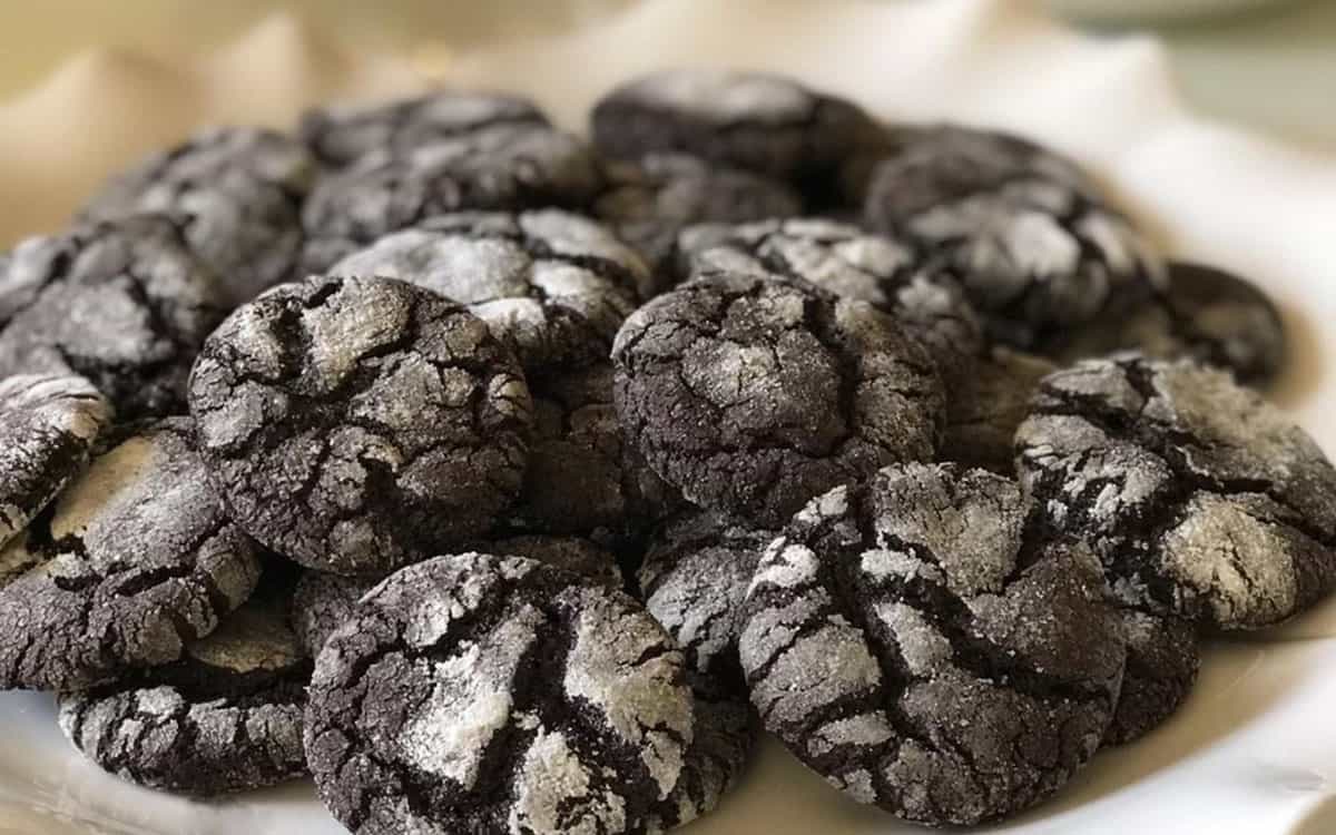 مواد لازم و آموزش کوکی شکلاتی ترکدار خانگی (مرحله به مرحله)