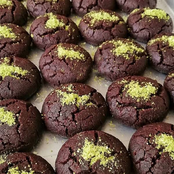 مواد لازم و آموزش کوکی کاکائویی خانگی (مرحله به مرحله)