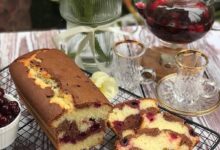 مواد لازم و آموزش کیک آلبالو دو رنگ خانگی (مرحله به مرحله)
