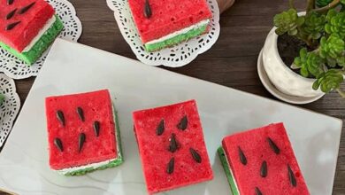 مواد لازم و آموزش کیک تر یلدایی خانگی (مرحله به مرحله)