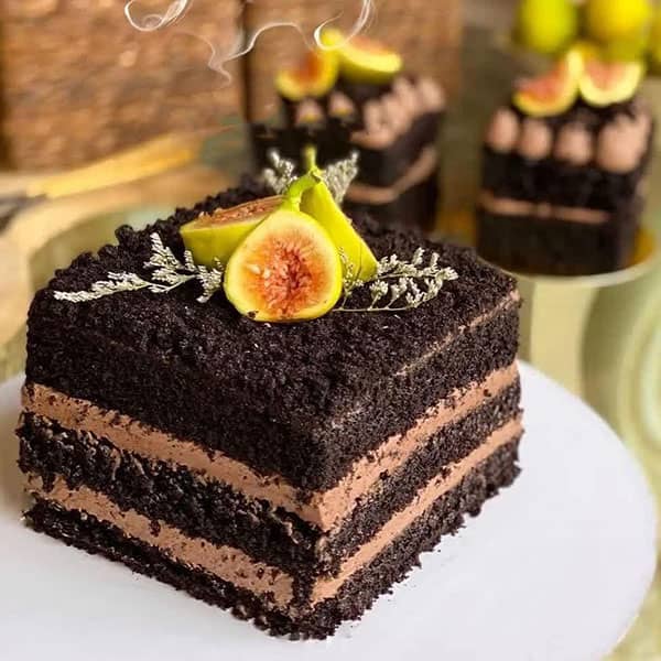 مواد لازم و آموزش کیک دارک چاکلت خانگی (مرحله به مرحله)