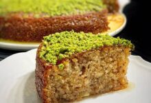 مواد لازم و آموزش کیک روانی گردو خانگی (مرحله به مرحله)