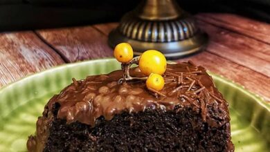 مواد لازم و آموزش کیک شکلاتی جادویی خانگی (مرحله به مرحله)