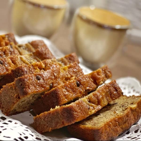 مواد لازم و آموزش کیک موز و گردو خانگی (مرحله به مرحله)
