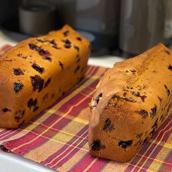 مواد لازم و آموزش کیک مویز خانگی (مرحله به مرحله)