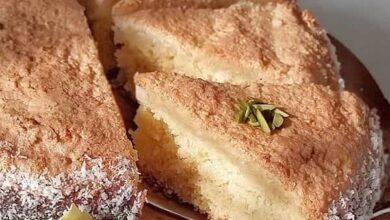 مواد لازم و آموزش کیک مکرون خانگی (مرحله به مرحله)