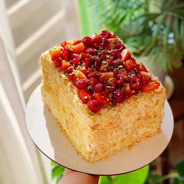 مواد لازم و آموزش کیک ناپلئونی خانگی (مرحله به مرحله)