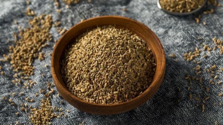 چرا زنیان برای بدن مفید است؟ آشنایی با خواص زنیان چرا زنیان برای بدن مفید است؟ آشنایی با خواص زنیان