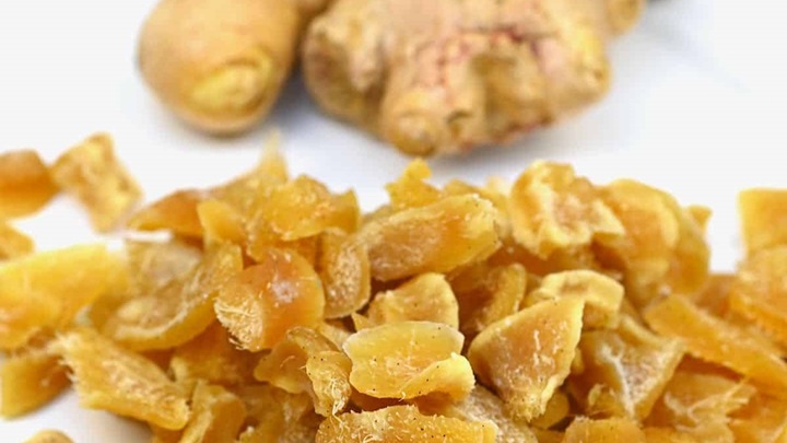 چطور زنجبیل را خشک کنیم؟ ۳ روش طلایی