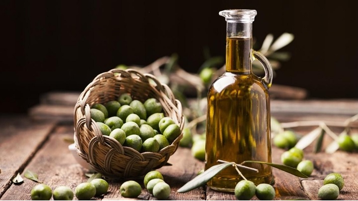 چند نوع روغن زیتون داریم؟ ویژگی‌ها، کاربردها و تفاوت‌های آن‌ها