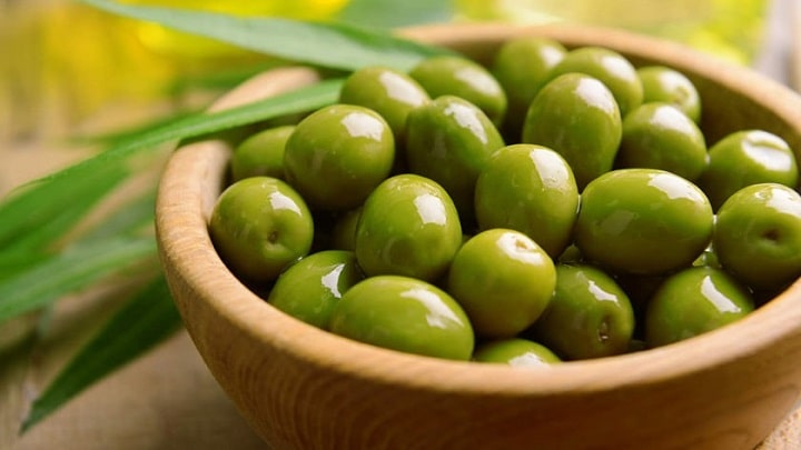 چگونه زیتون شور را به زیتون خوش‌طعم تبدیل کنیم؟