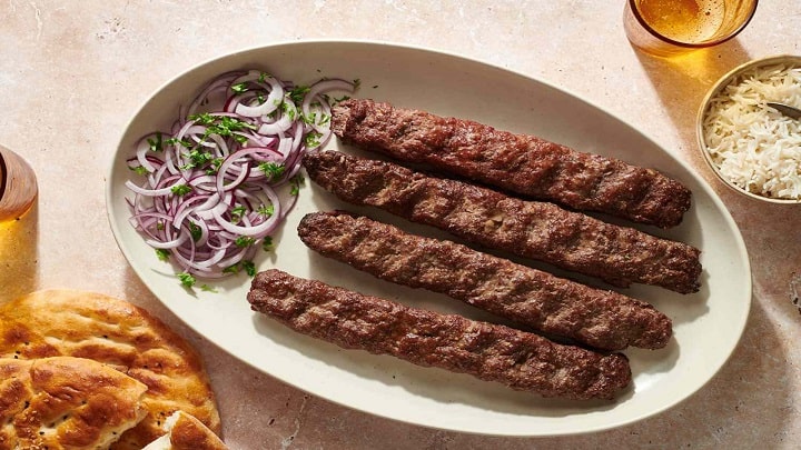 کالری هر سیخ کباب کوبیده چقدر است؟ کالری هر سیخ کباب کوبیده چقدر است؟