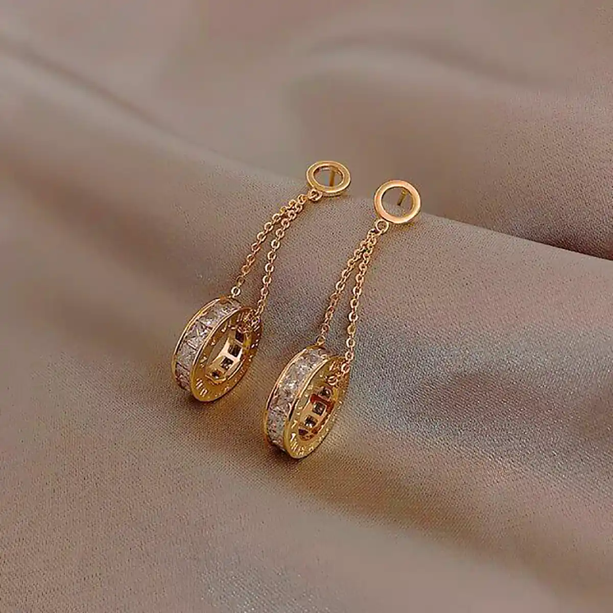 گوشواره طلای کلاسیک با نگین