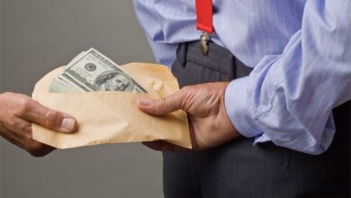 تعبیر خواب رشوه 💰 (کامل و رایگان | از نظر معبران و موضوعات مختلف)