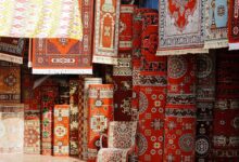 آموزش لکه گیری و پاک کردن فرش با ماست {عجیب اما کاربردی}