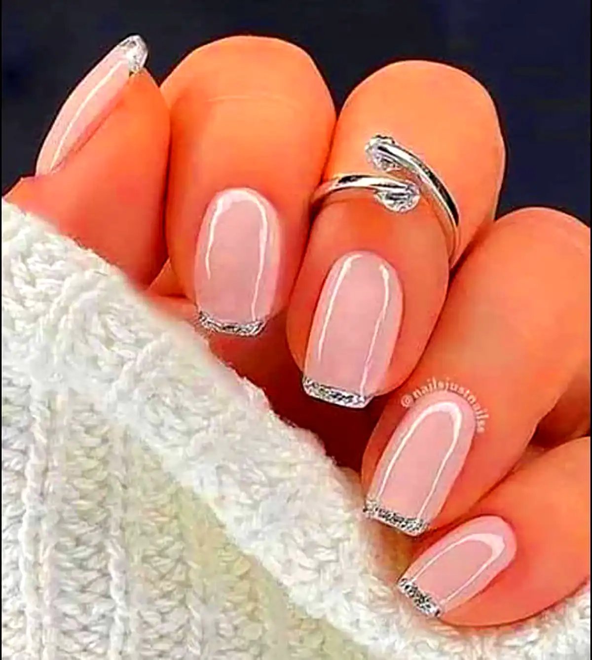 ایده دیزاین ناخن ساده و شاینی