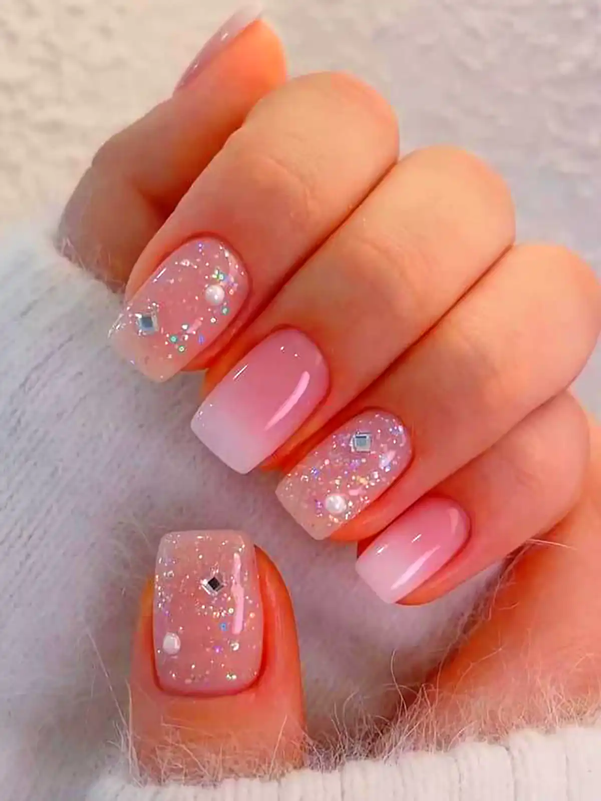 ایده دیزاین ناخن ساده و شاینی