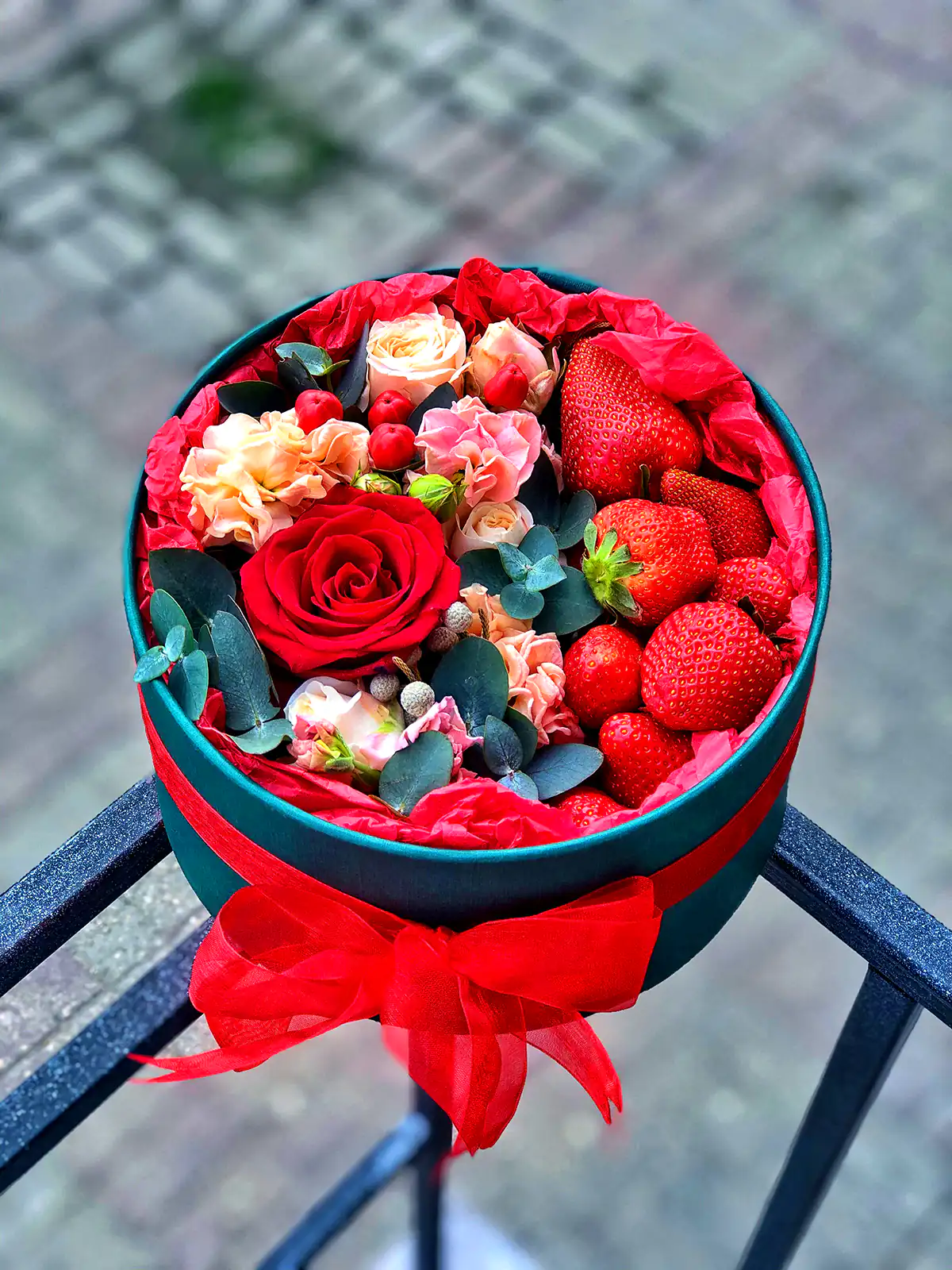 باکس گل کادویی (جدیدترین مدل های ترند امسال ۱۴۰۴ - ۲۰۲۵) باکس گل کادویی