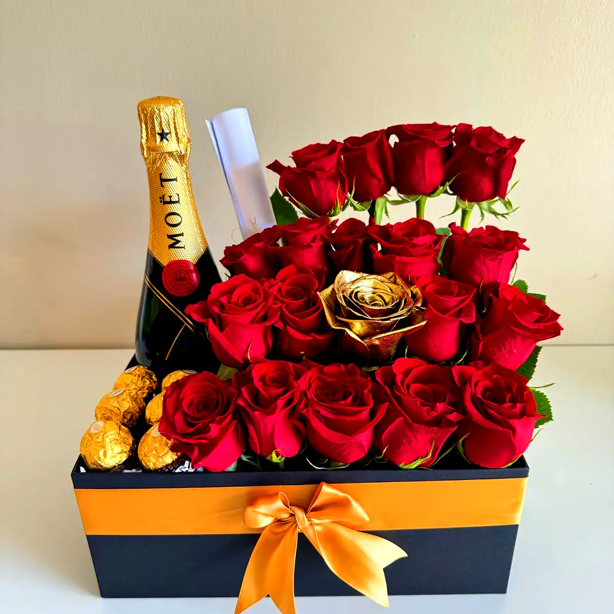 باکس گل کادویی (جدیدترین مدل های ترند امسال ۱۴۰۴ - ۲۰۲۵) باکس گل کادویی