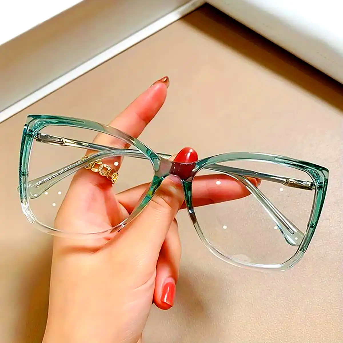 فریم عینک خاص گربه ای