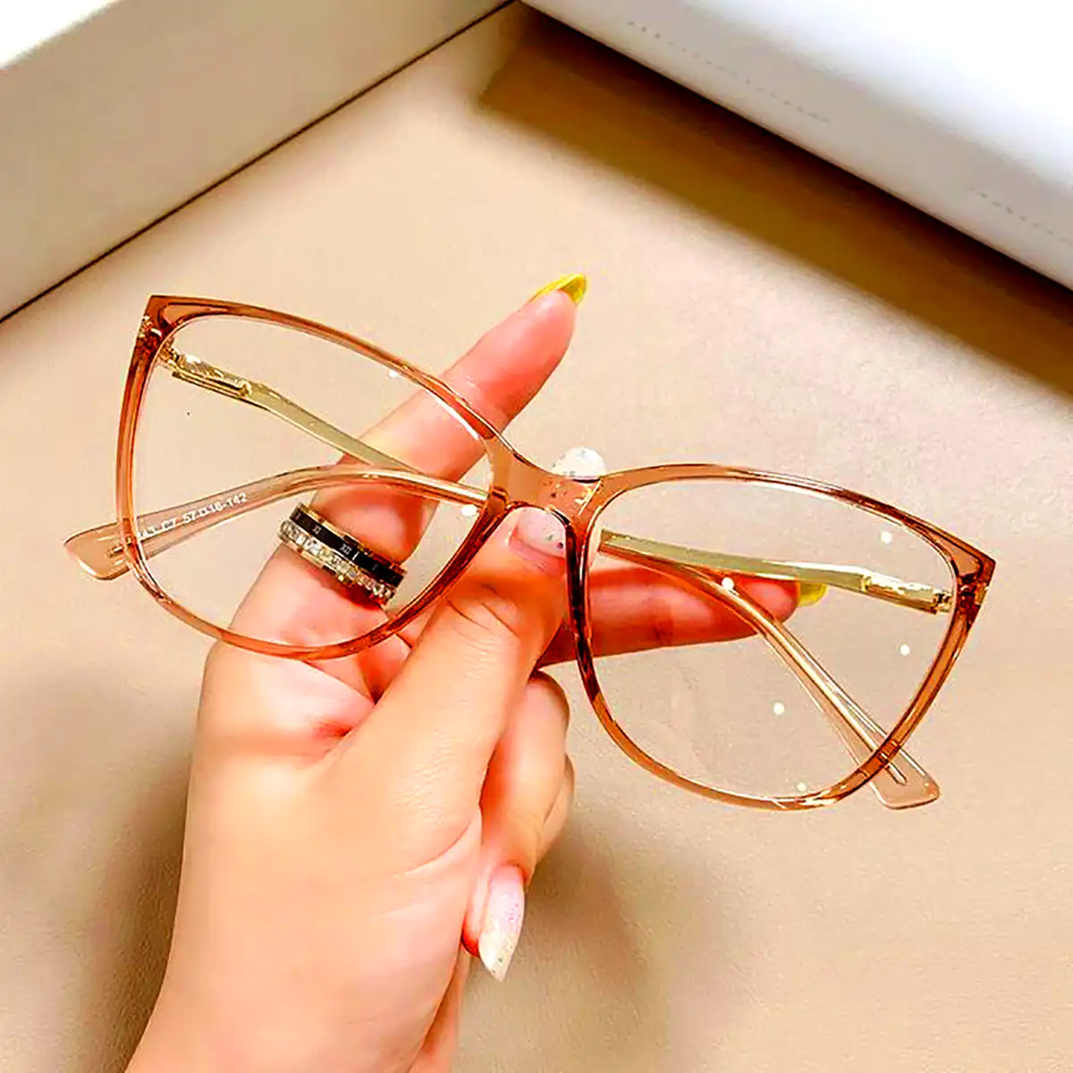 فریم عینک خاص گربه ای