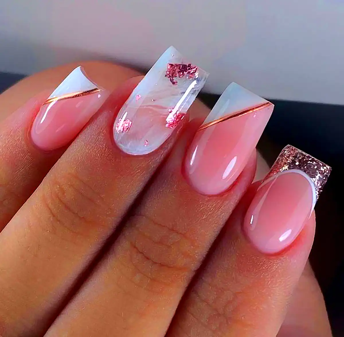 طراحی ناخن مینیمال عروس