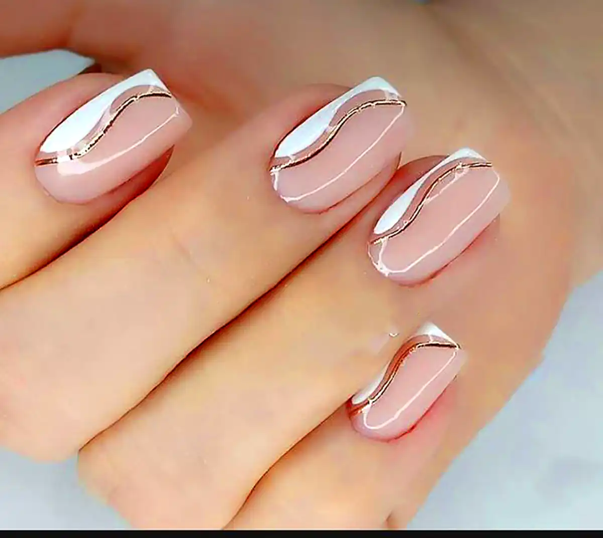 طراحی ناخن مینیمال عروس