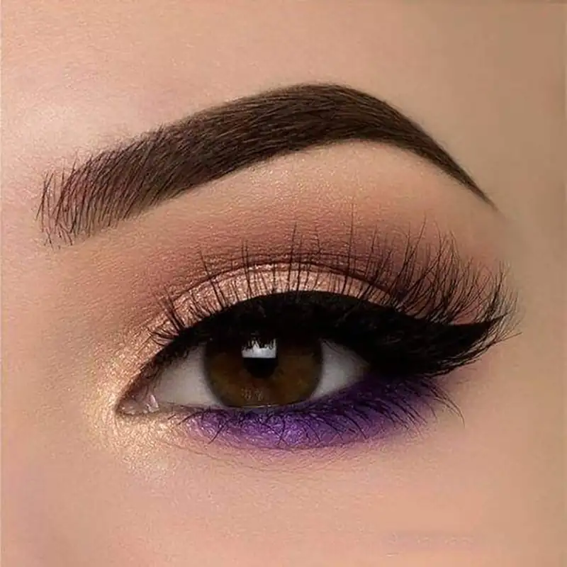 میکاپ متفاوت با آرایش چشم بنفش