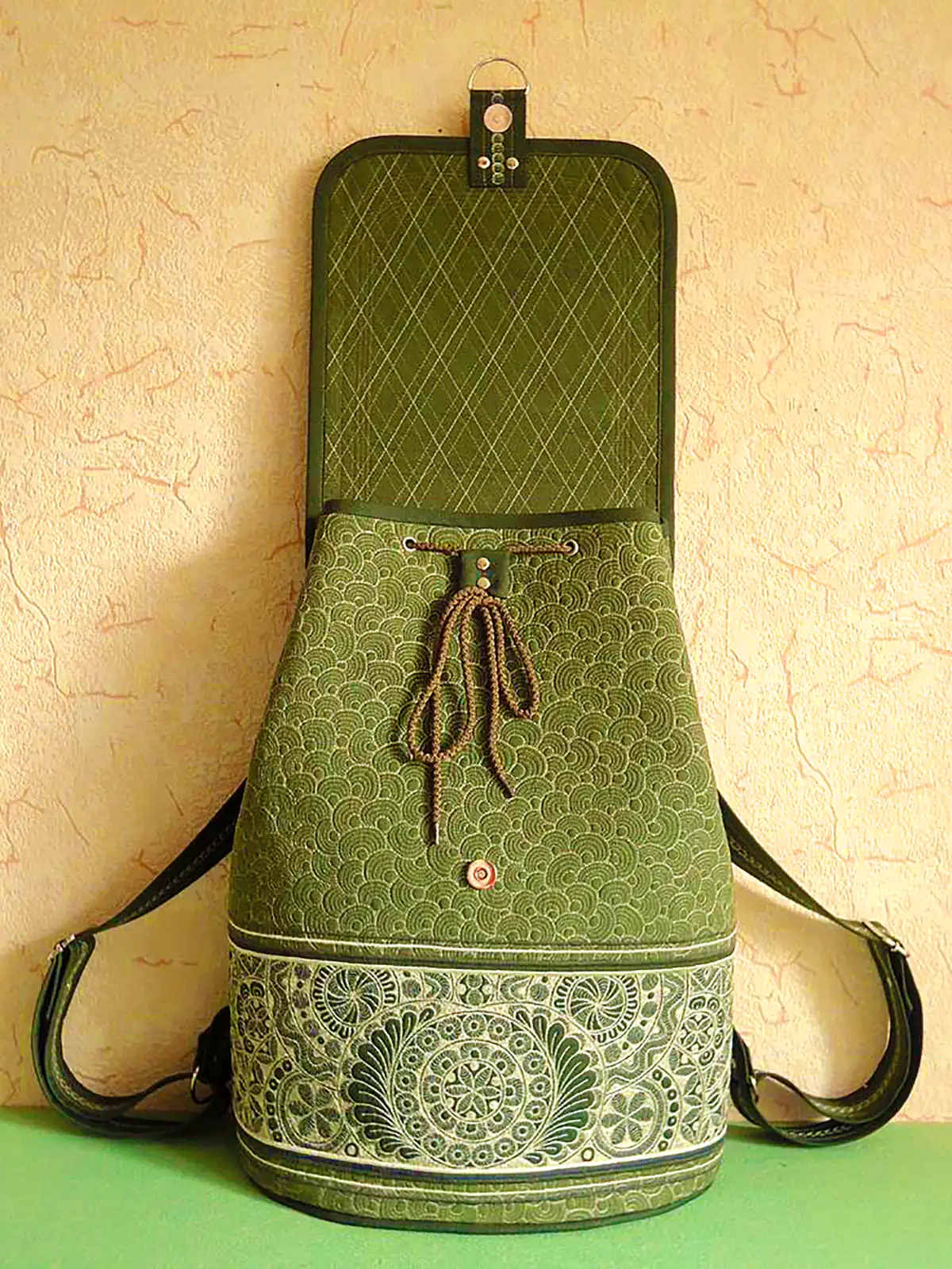 کوله پشتی سنتی