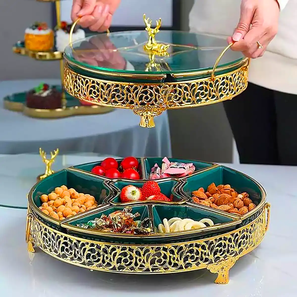 آجیل خوری مدرن