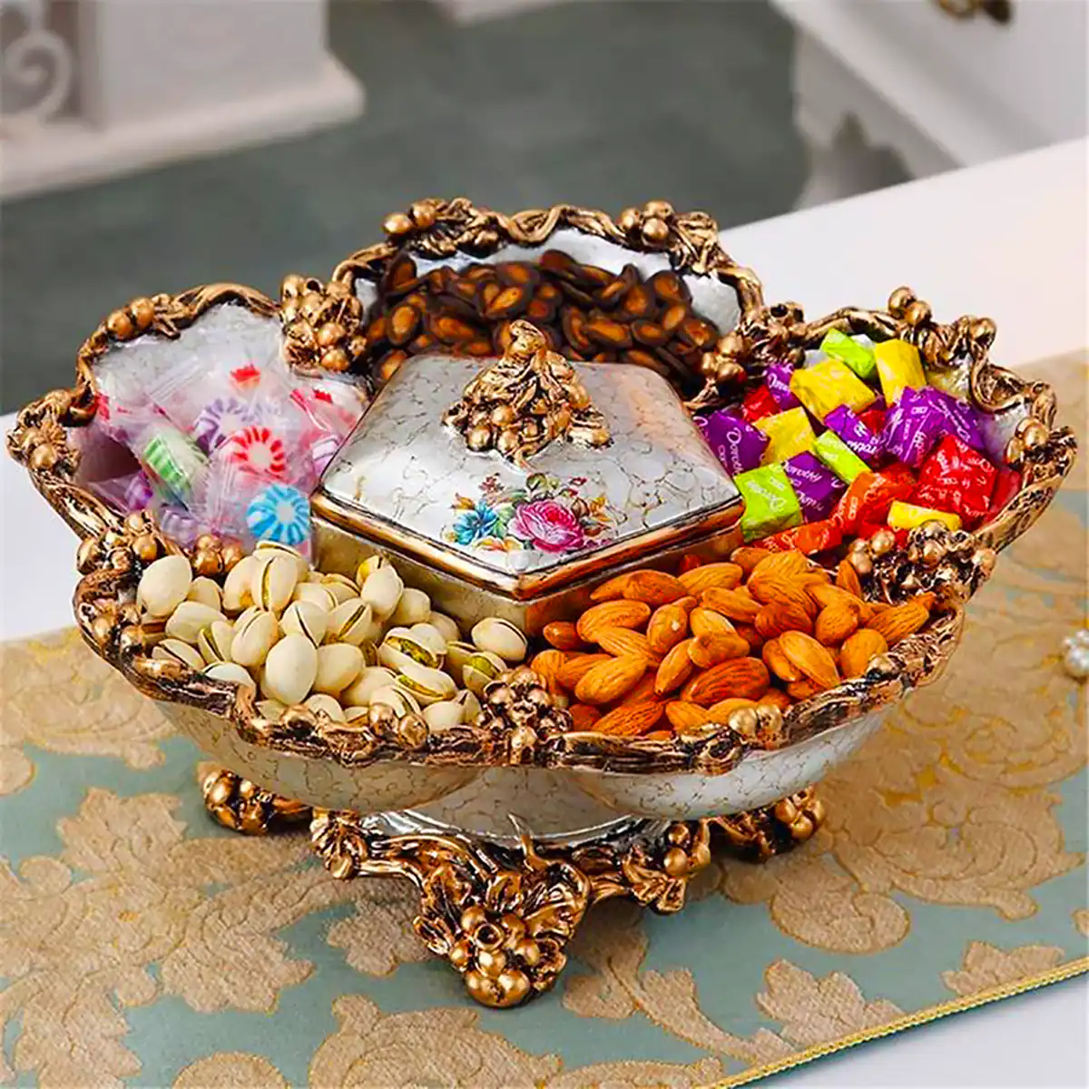 آجیل خوری مدرن