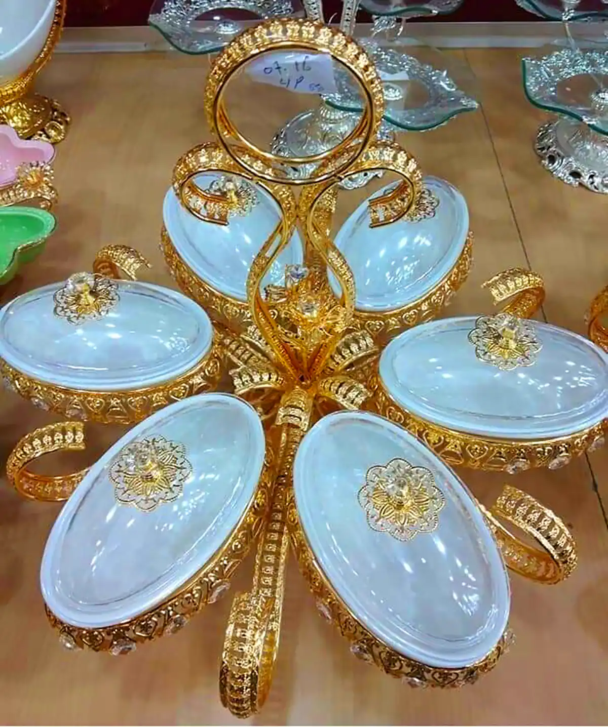 آجیل خوری مدرن