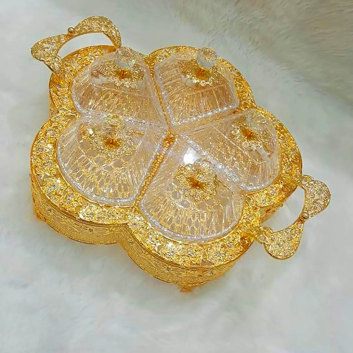 آجیل خوری مدرن