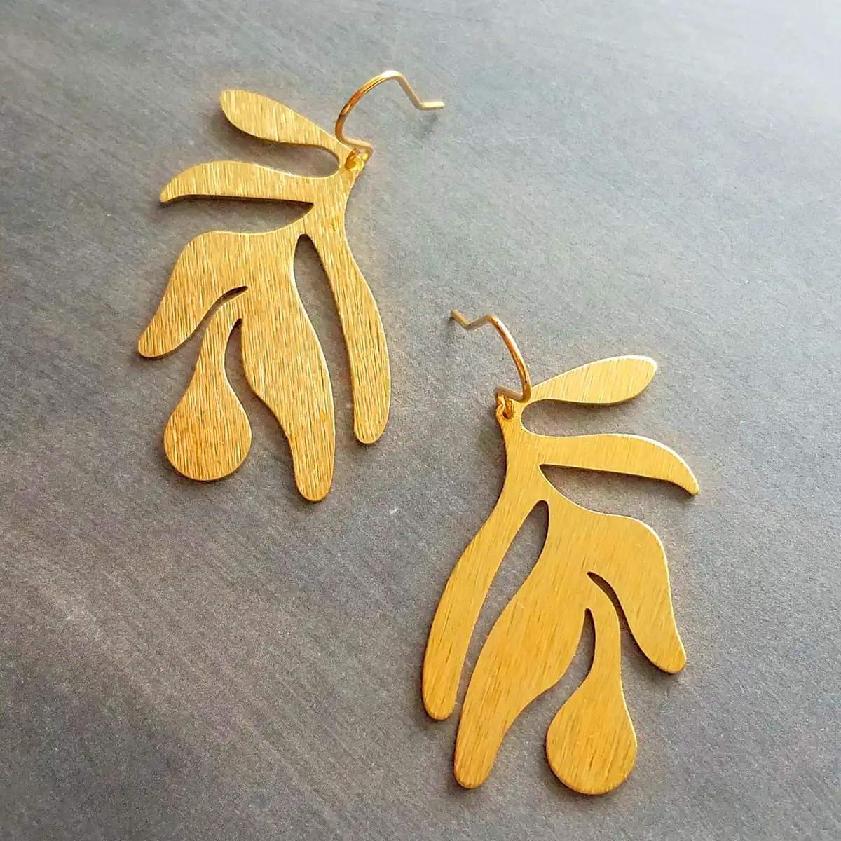 گوشواره آویز برگی