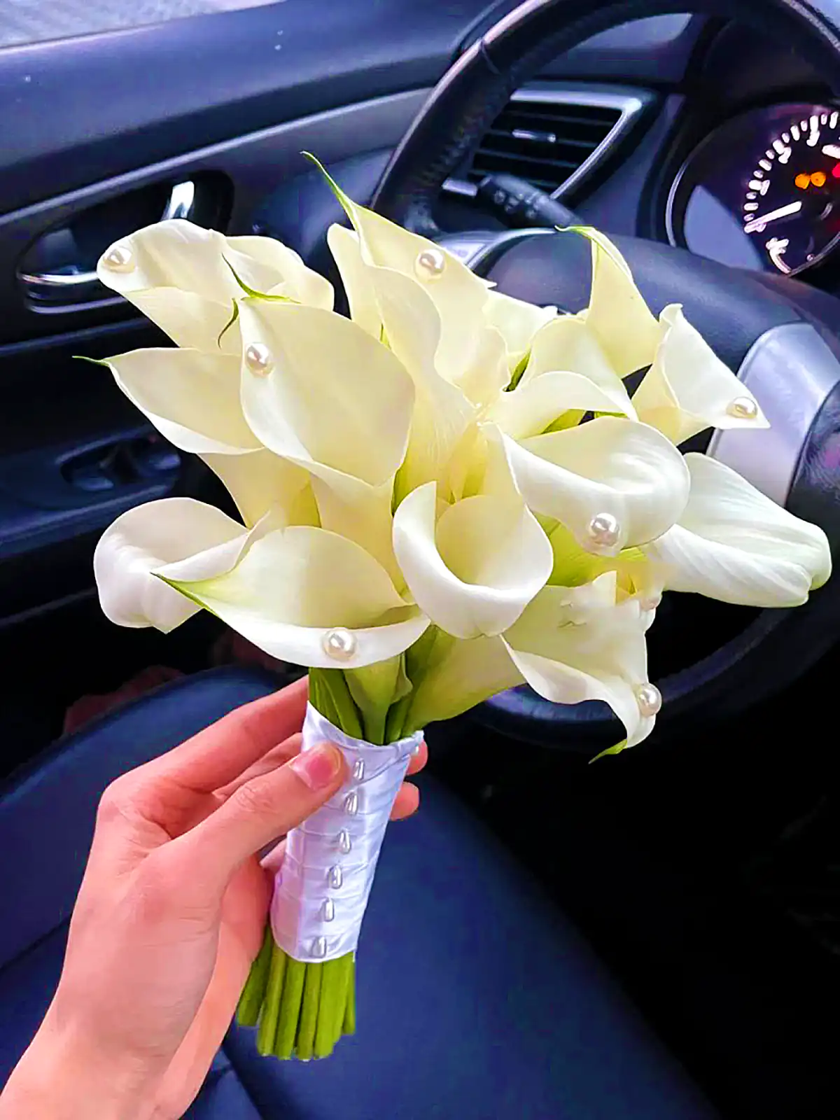 دسته گل شیپوری عروس