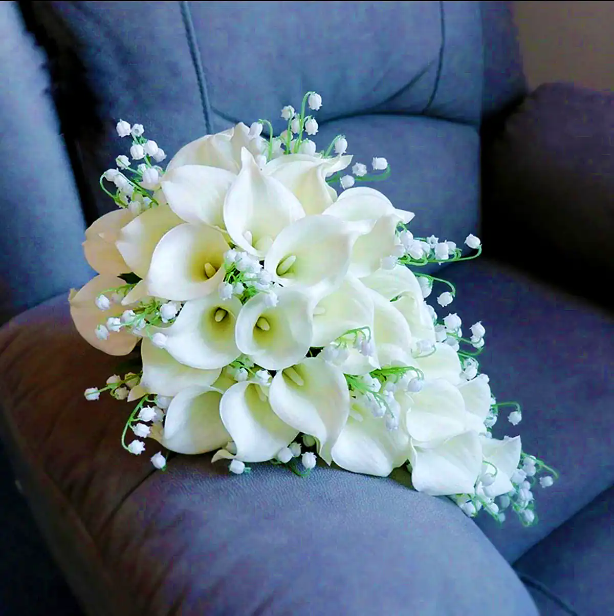 دسته گل شیپوری عروس