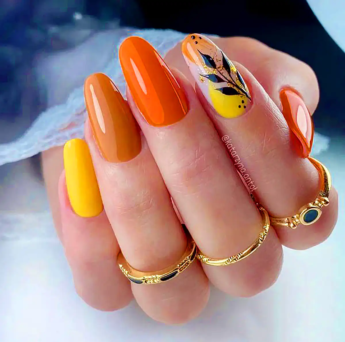 طرح ناخن کلاسیک هاوایی