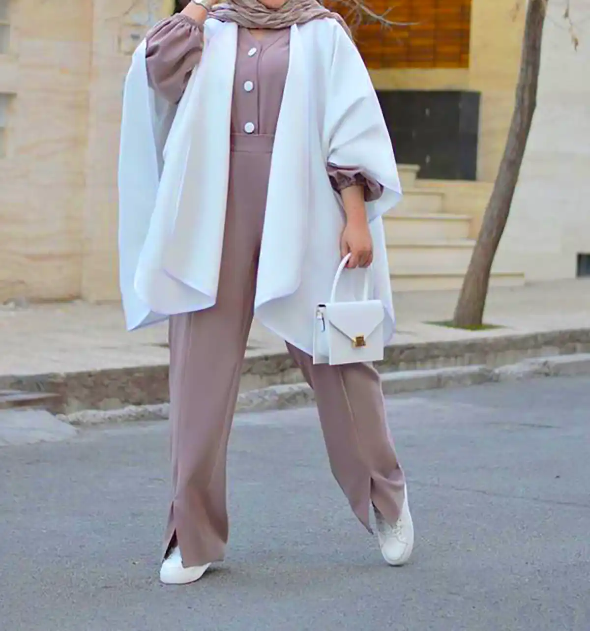 مدل خاص مانتو زنانه (جدیدترین مدل های ترند امسال ۱۴۰۴ - ۲۰۲۵) مدل خاص مانتو زنانه