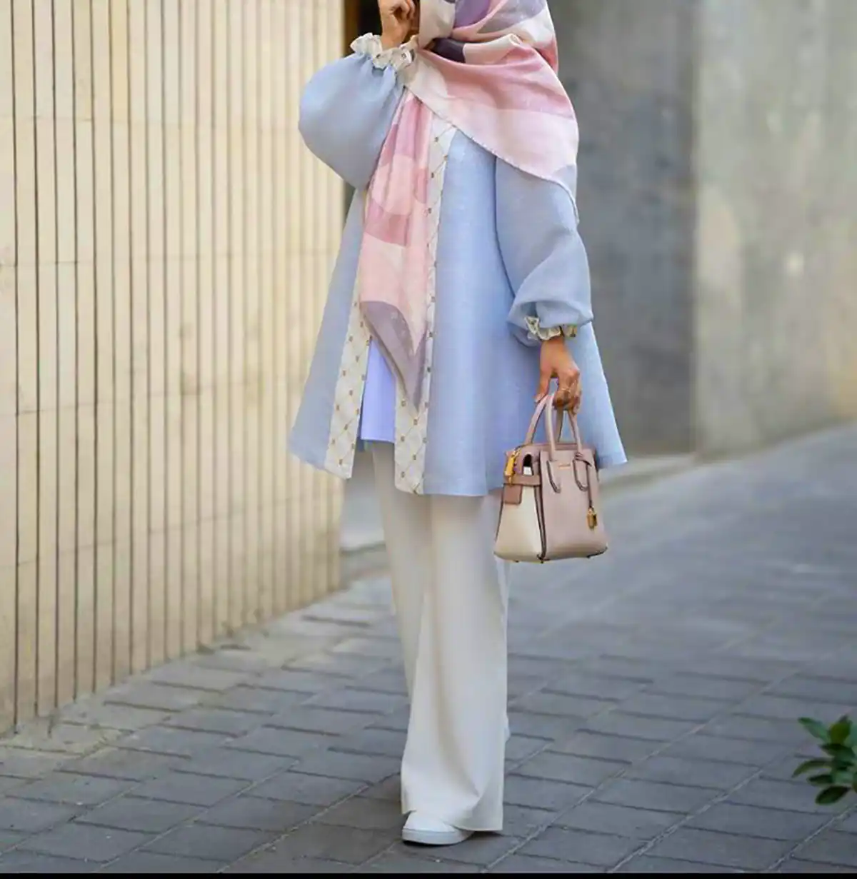 مدل خاص مانتو زنانه (جدیدترین مدل های ترند امسال ۱۴۰۴ - ۲۰۲۵) مدل خاص مانتو زنانه
