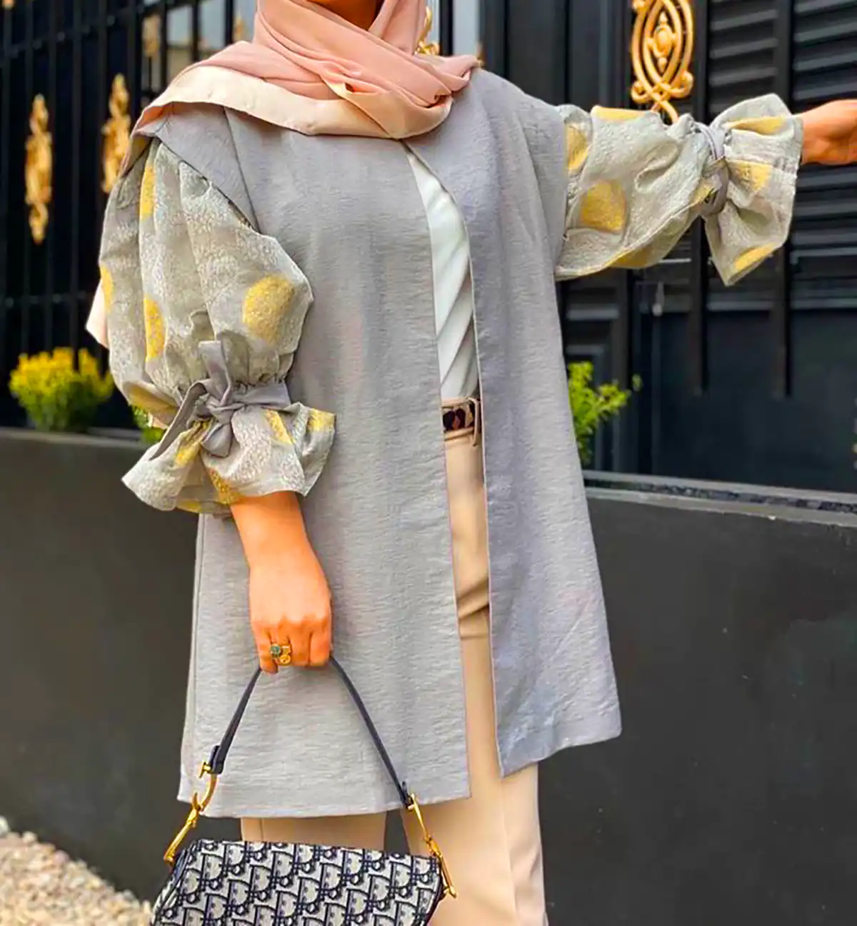 مدل خاص مانتو زنانه (جدیدترین مدل های ترند امسال ۱۴۰۴ - ۲۰۲۵) مدل خاص مانتو زنانه