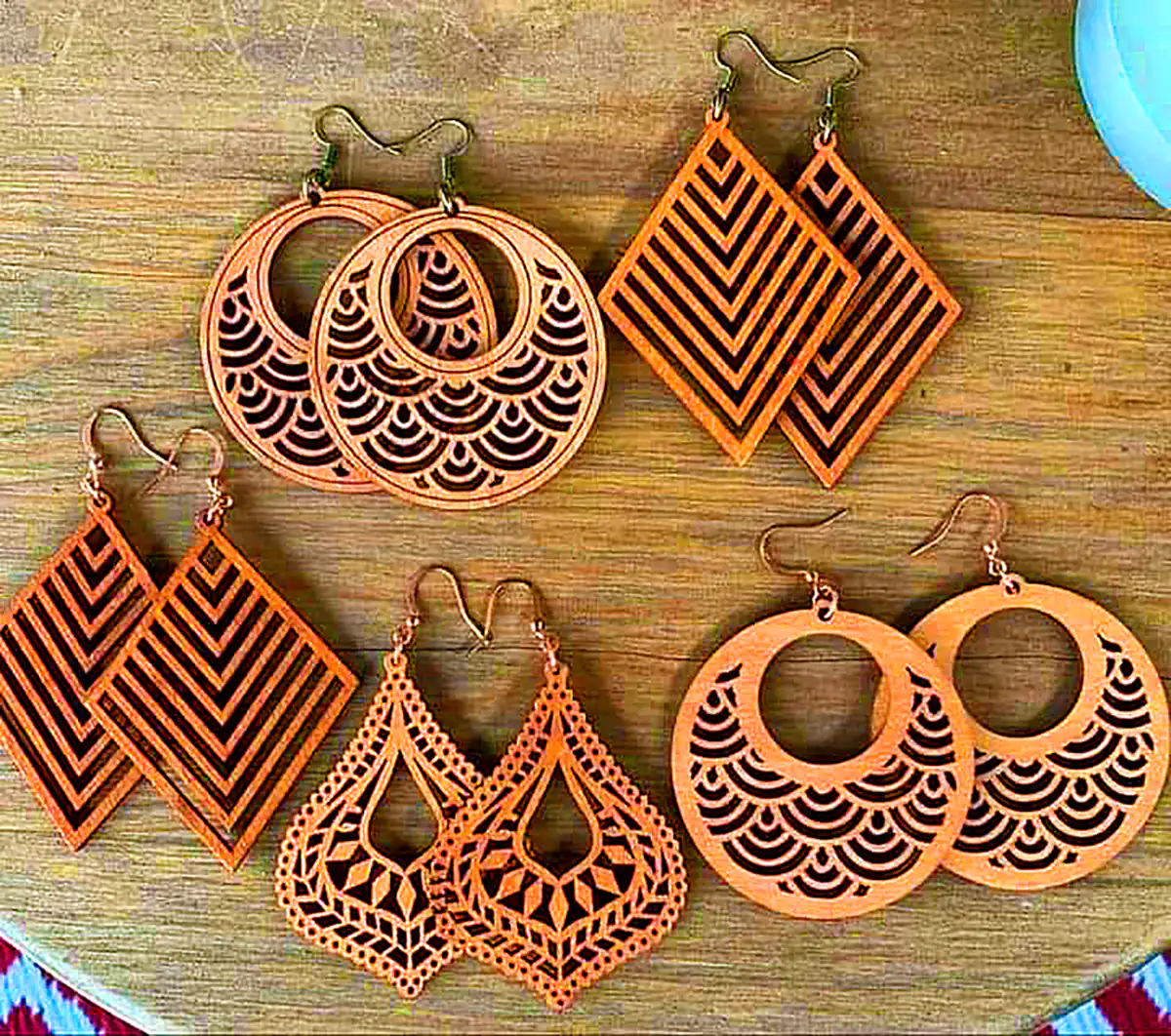 گوشواره خاص چوبی