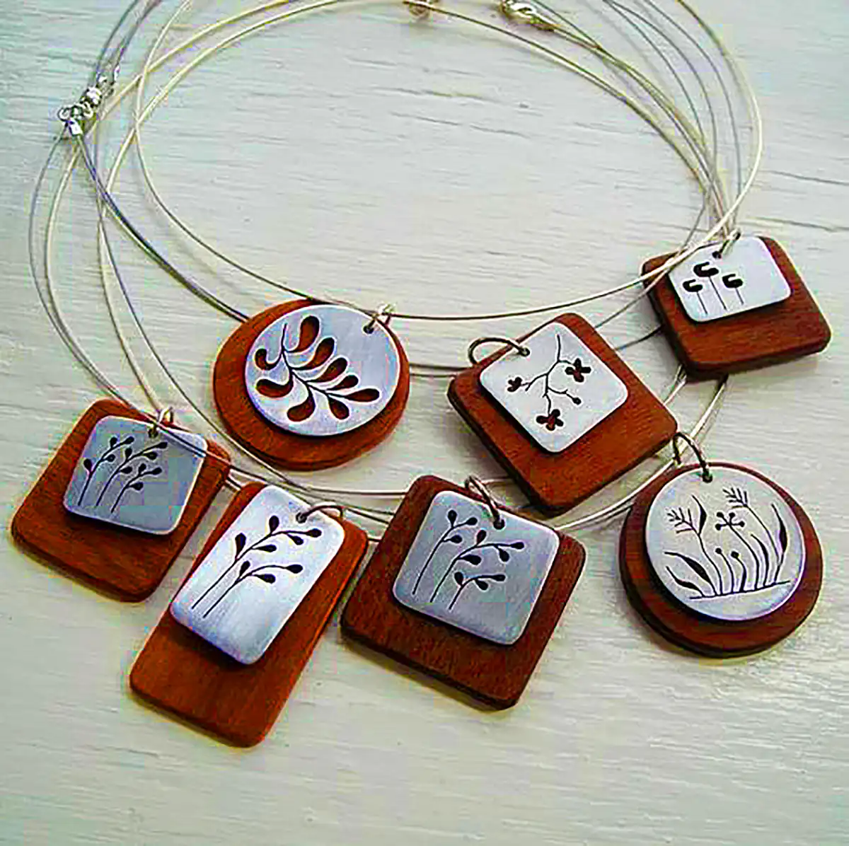 گوشواره خاص چوبی