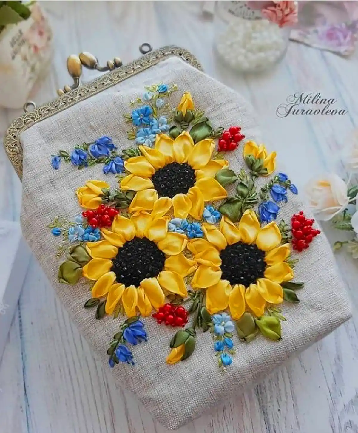 کیف روبان دوزی شده