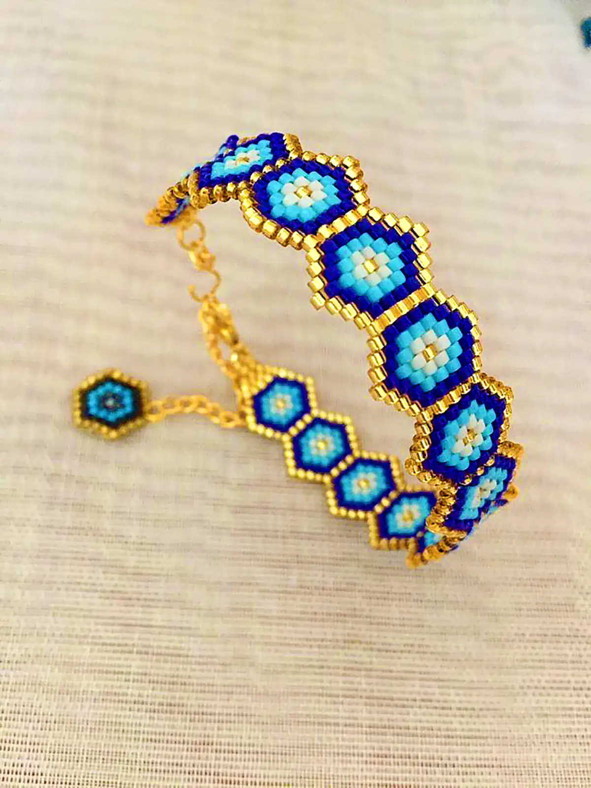 دستبند ژاپنی مهرهای (جدیدترین مدل های ترند امسال ۱۴۰۴ - ۲۰۲۵) دستبند ژاپنی مهره ای