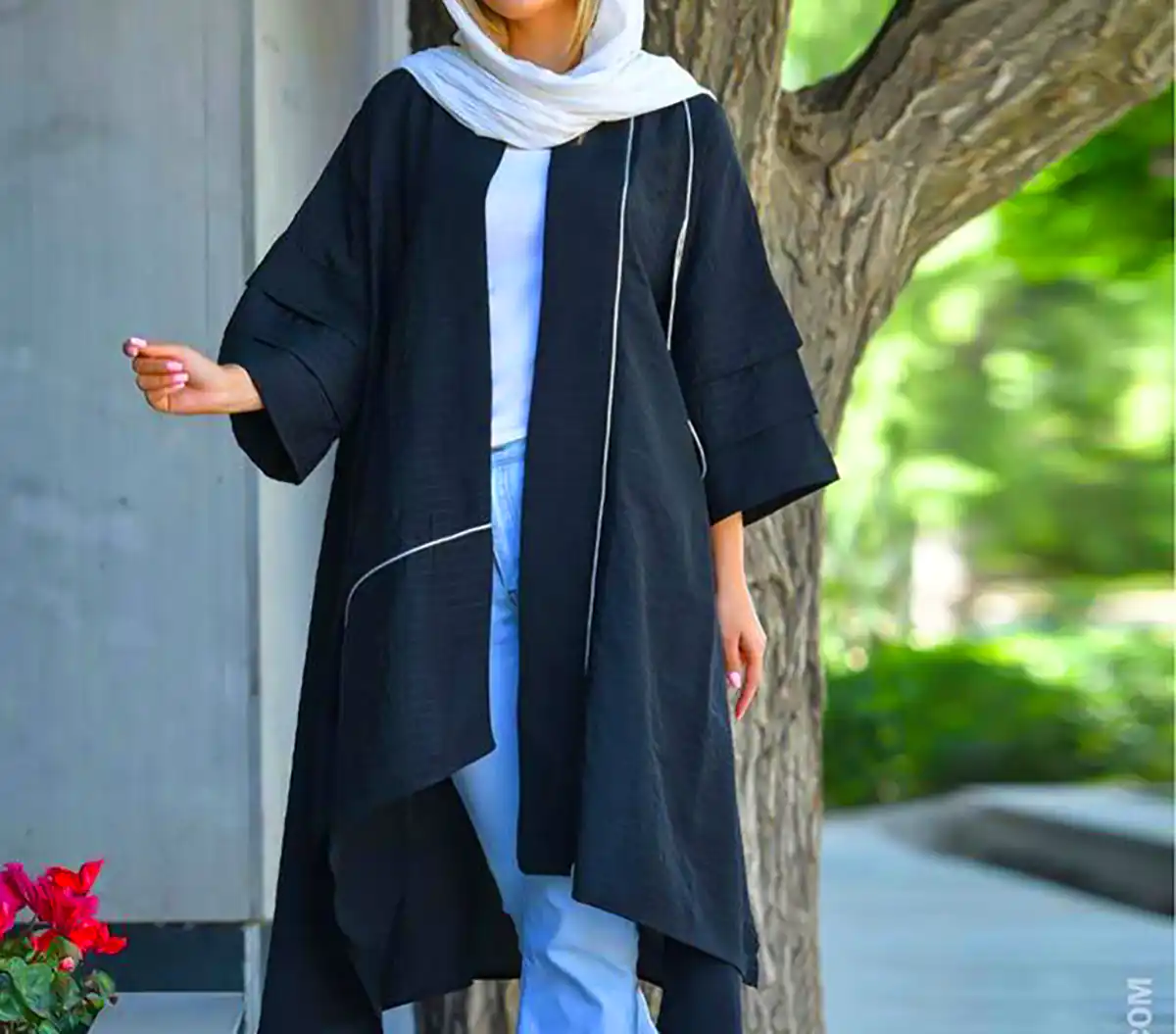 مدل شیک و امروزی مانتو مشکی (جدیدترین مدل های ترند امسال ۱۴۰۴ - ۲۰۲۵) مدل زیبا و مدرن مانتو مشکی