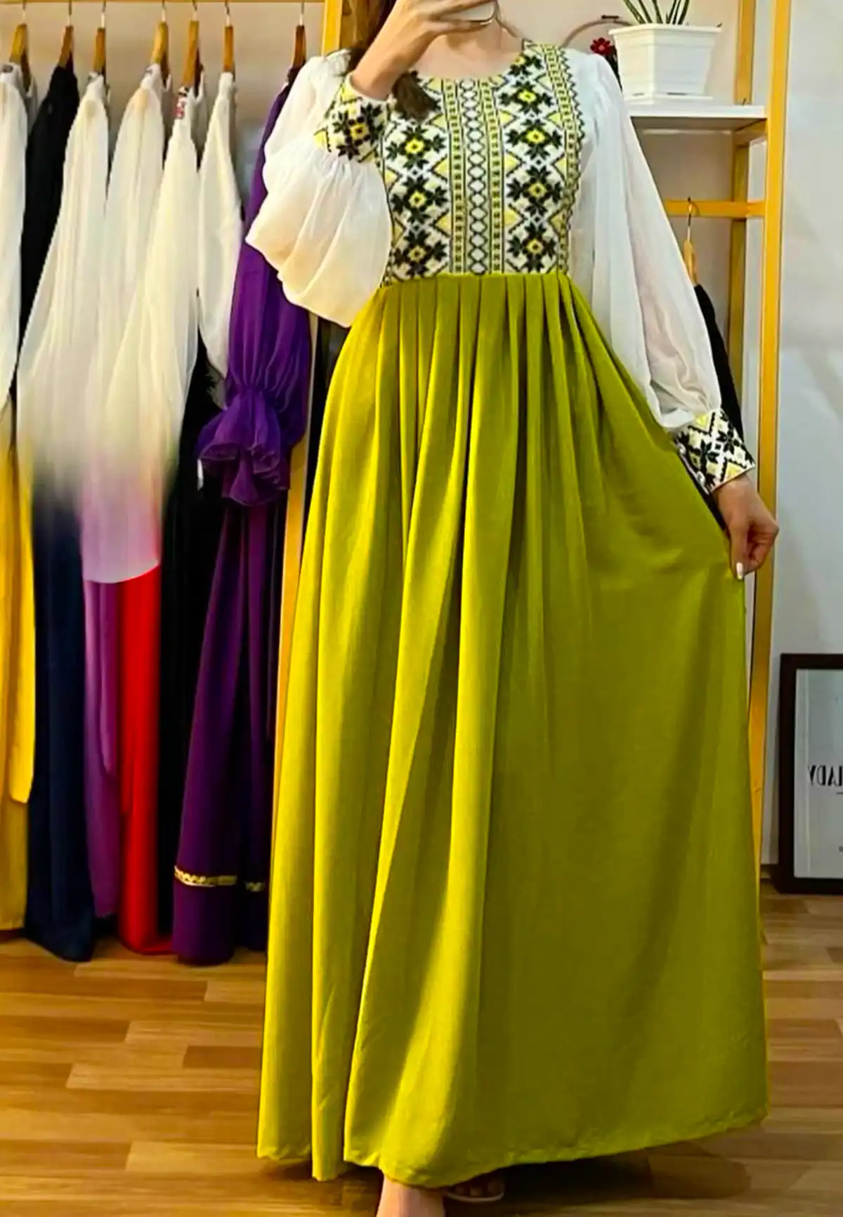 پیراهن روزانه طرح سنتی (جدیدترین مدل های ترند امسال ۱۴۰۴ - ۲۰۲۵) پیراهن روزانه طرح سنتی