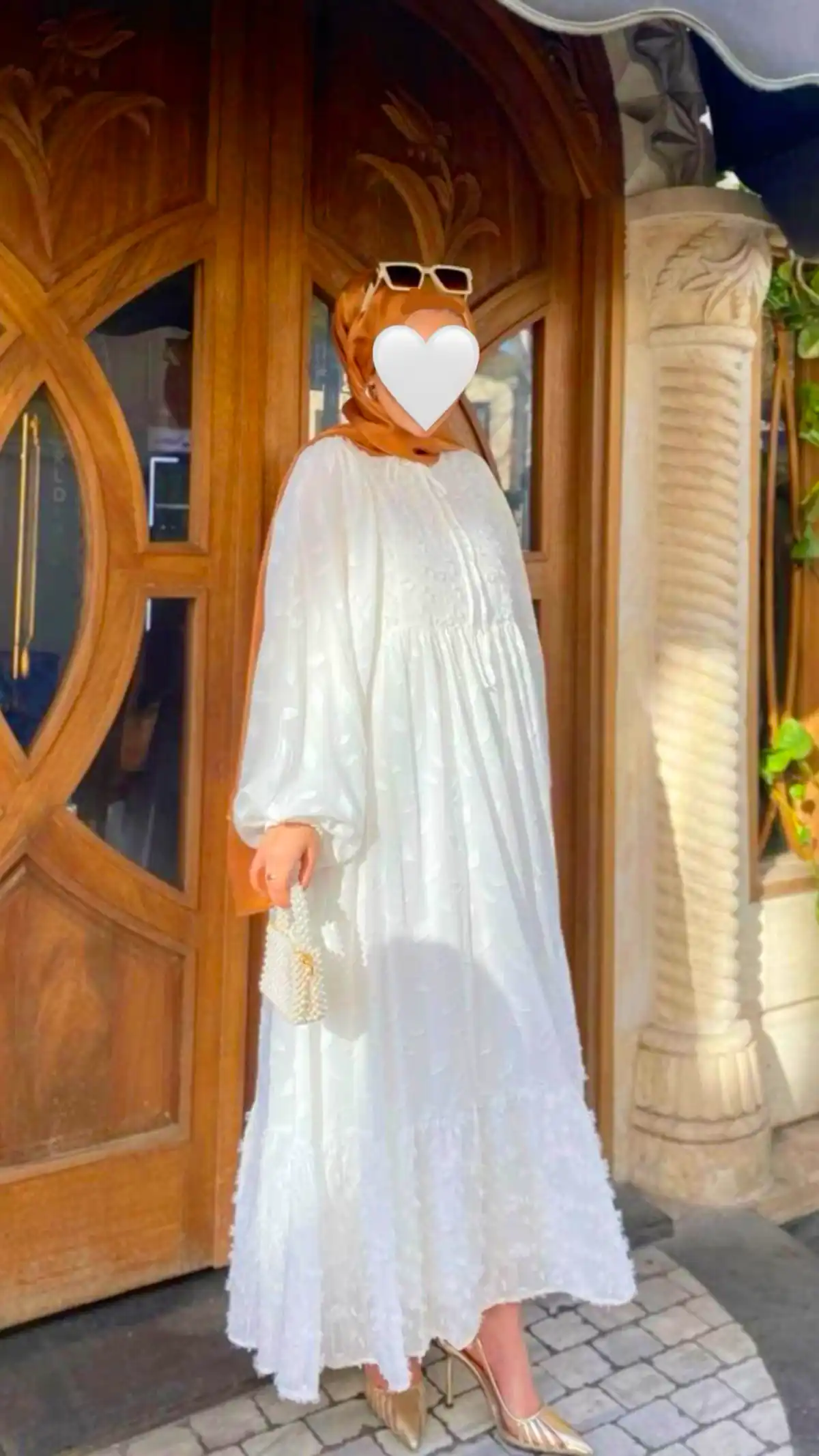 مانتو سفید پرچین (جدیدترین مدل های ترند امسال ۱۴۰۴ - ۲۰۲۵) مانتو سفید پرچین