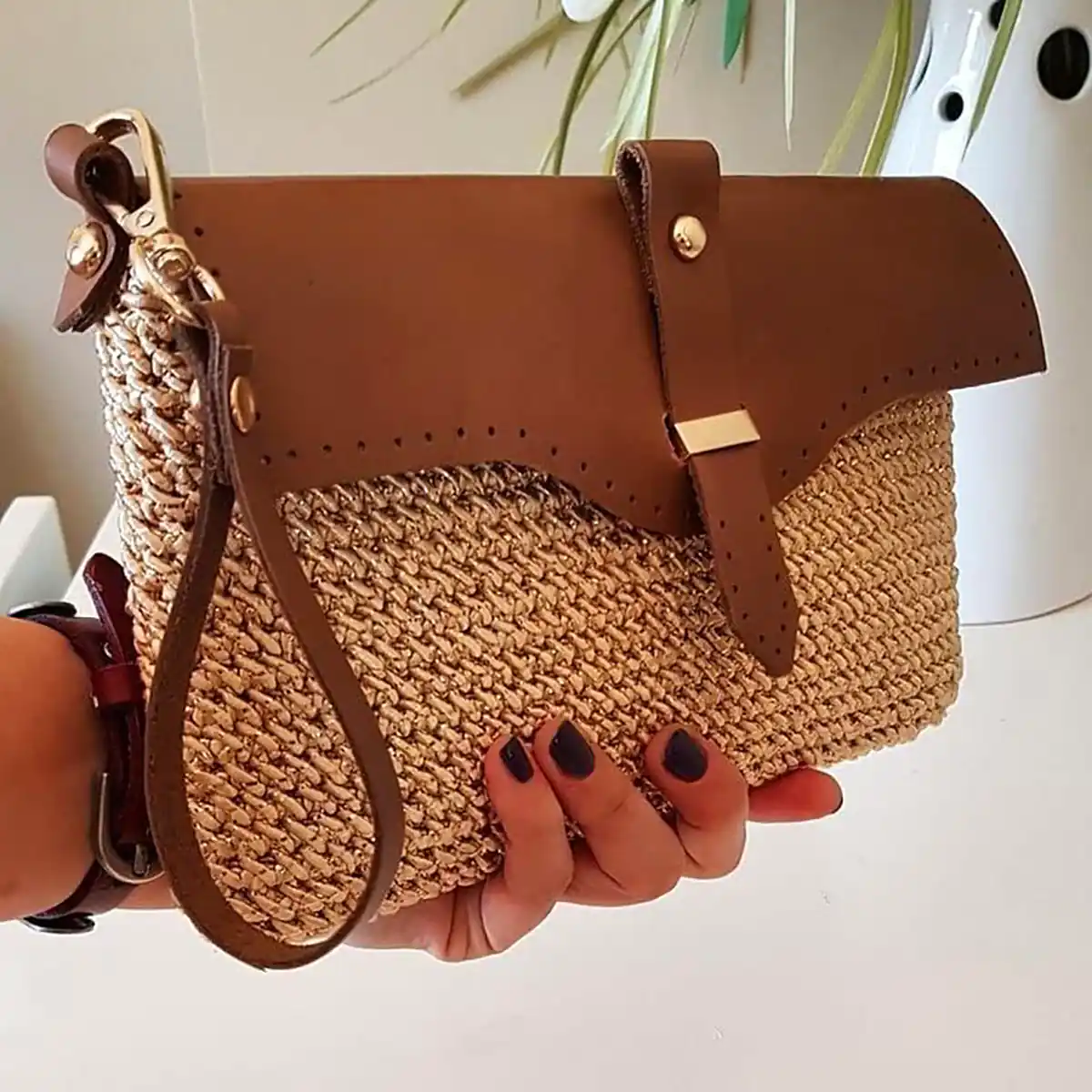 کیف قلاب بافی قهوه ای